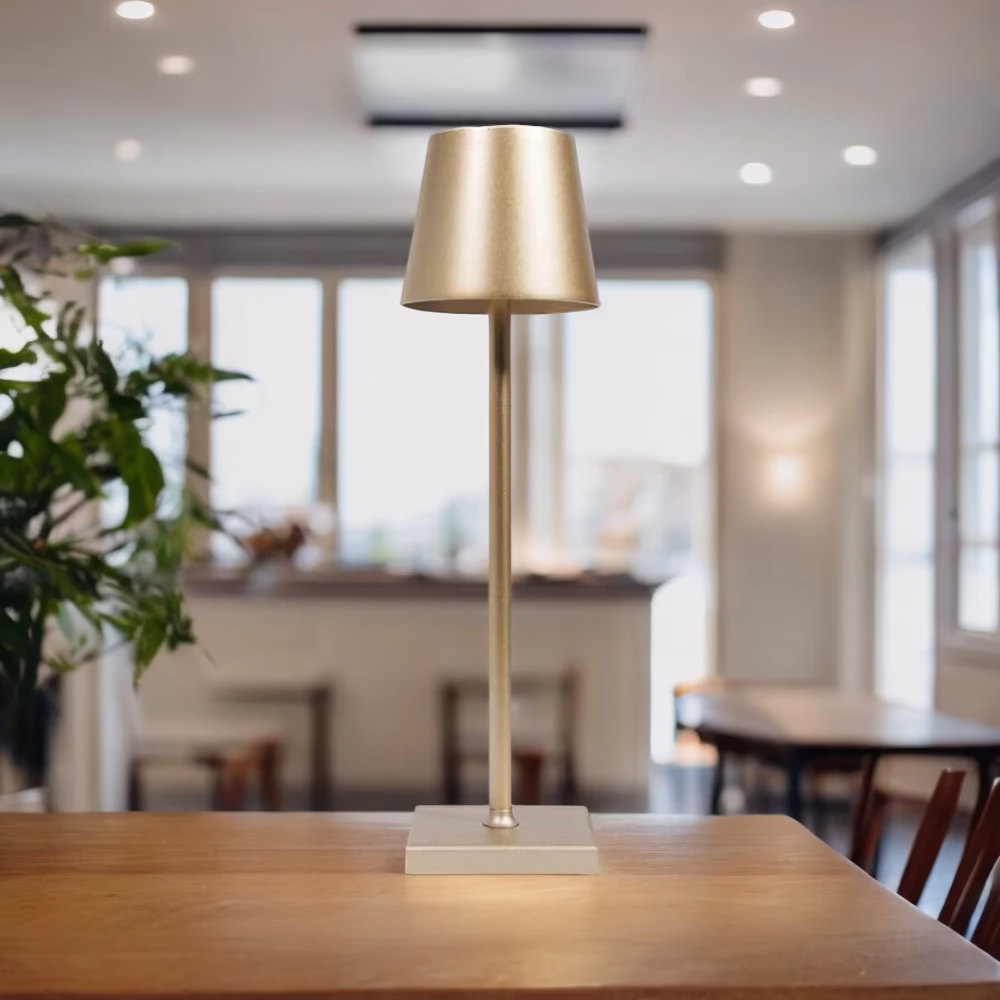 Lampe de table rechargeable or Gloria Lampe de table rechargeable or Gloria