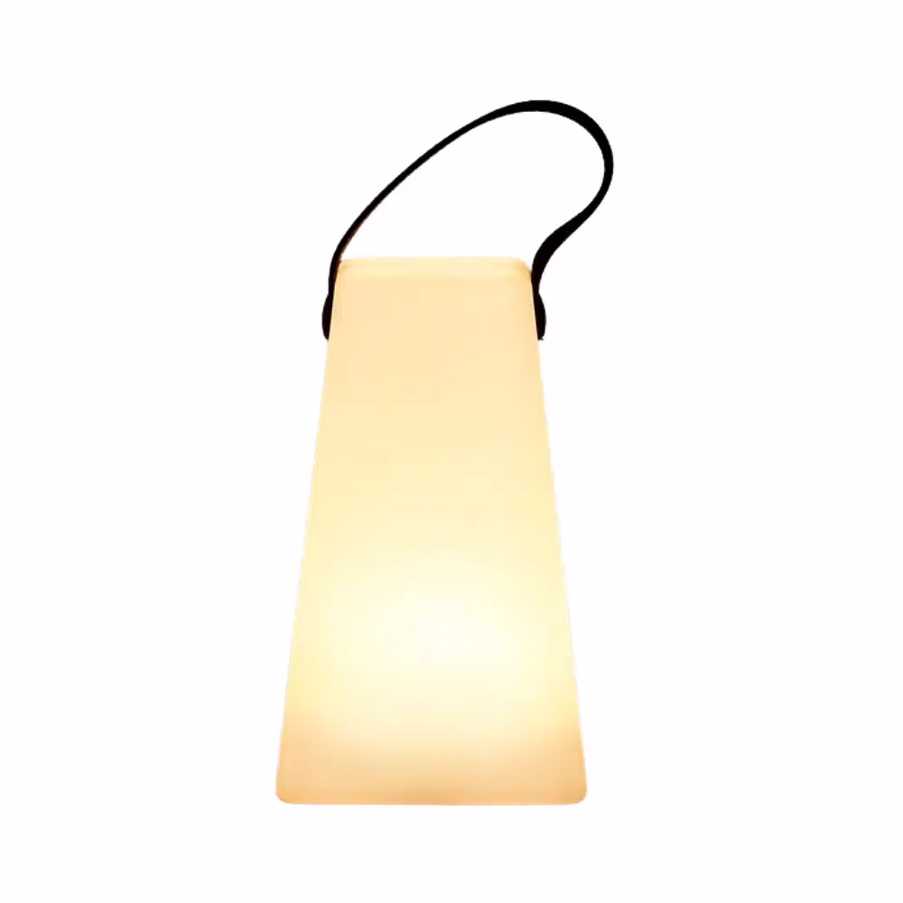Lampe exterieur moderne rechargeable Pyramd Lampe exterieur moderne rechargeable Pyramd