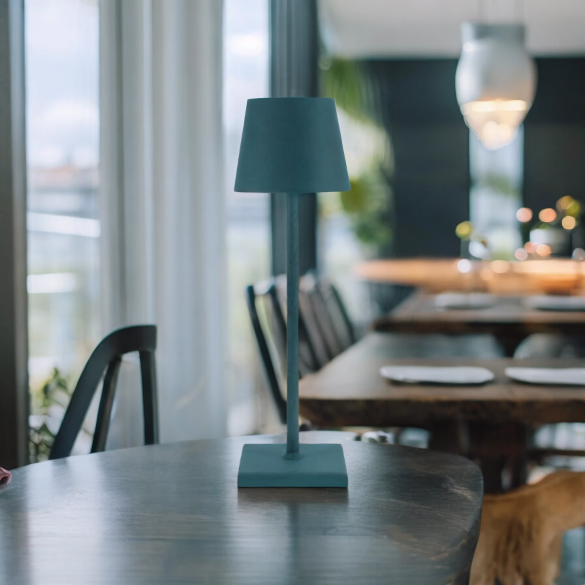 Lampe à poser rechargeable bleue Elegance Lampe à poser rechargeable bleue Elegance