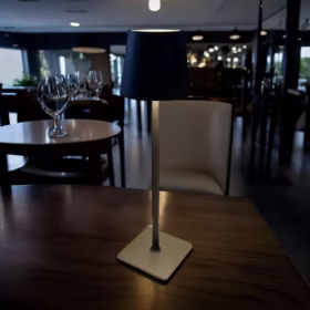 Lampe de table sans fil noire Elegance-Photoroom