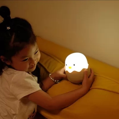 Veilleuse enfant rechargeable poussin Poussinoo-1-PhotoRoom