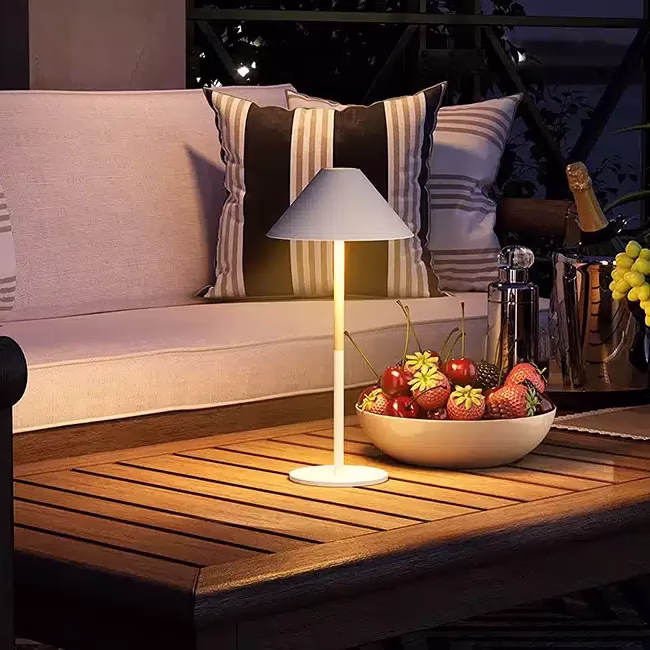Lampe à poser blanche rechargeable Hato-1 Lampe à poser blanche rechargeable Hato-1