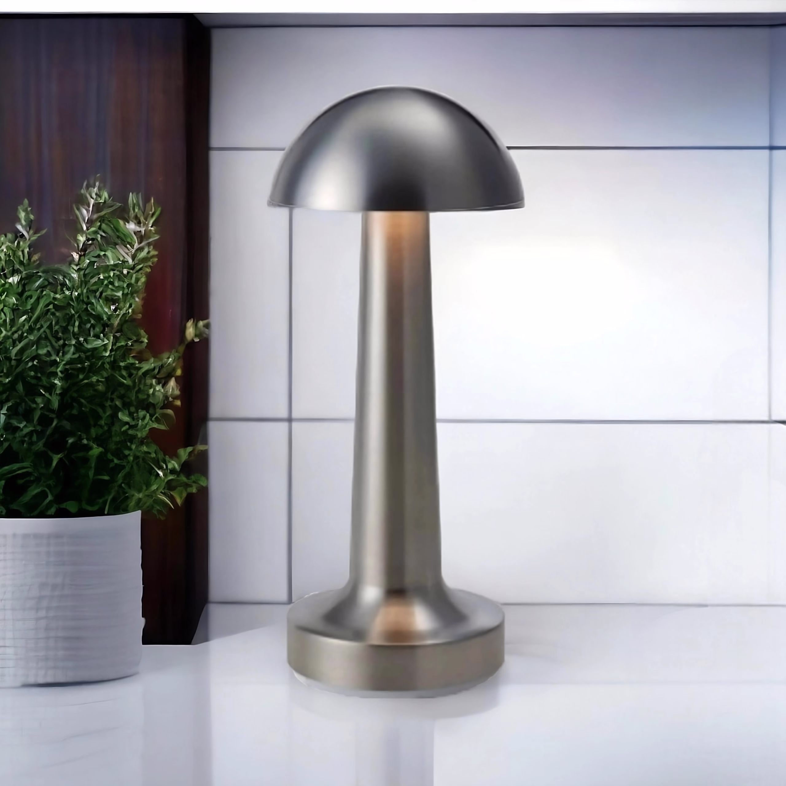 Lampe de table rechargeable sans fil argent Calia Lampe de table rechargeable sans fil argent Calia