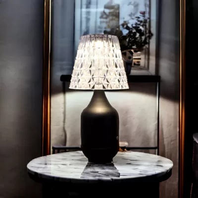 Lampe de table sans fil rechargeable USB noire Livia-4