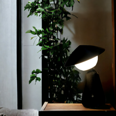 Lampe de table noire Hanoïa