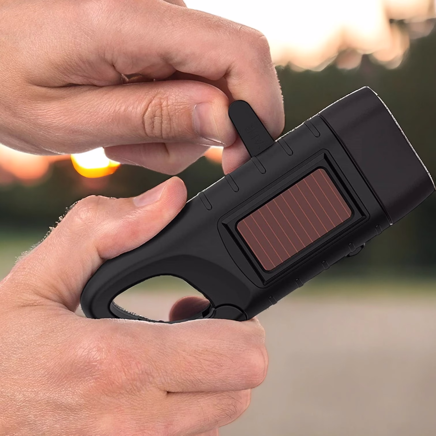 Lampe torche rechargeable solaire manivelle Dasher-1 Lampe torche rechargeable solaire manivelle Dasher-1