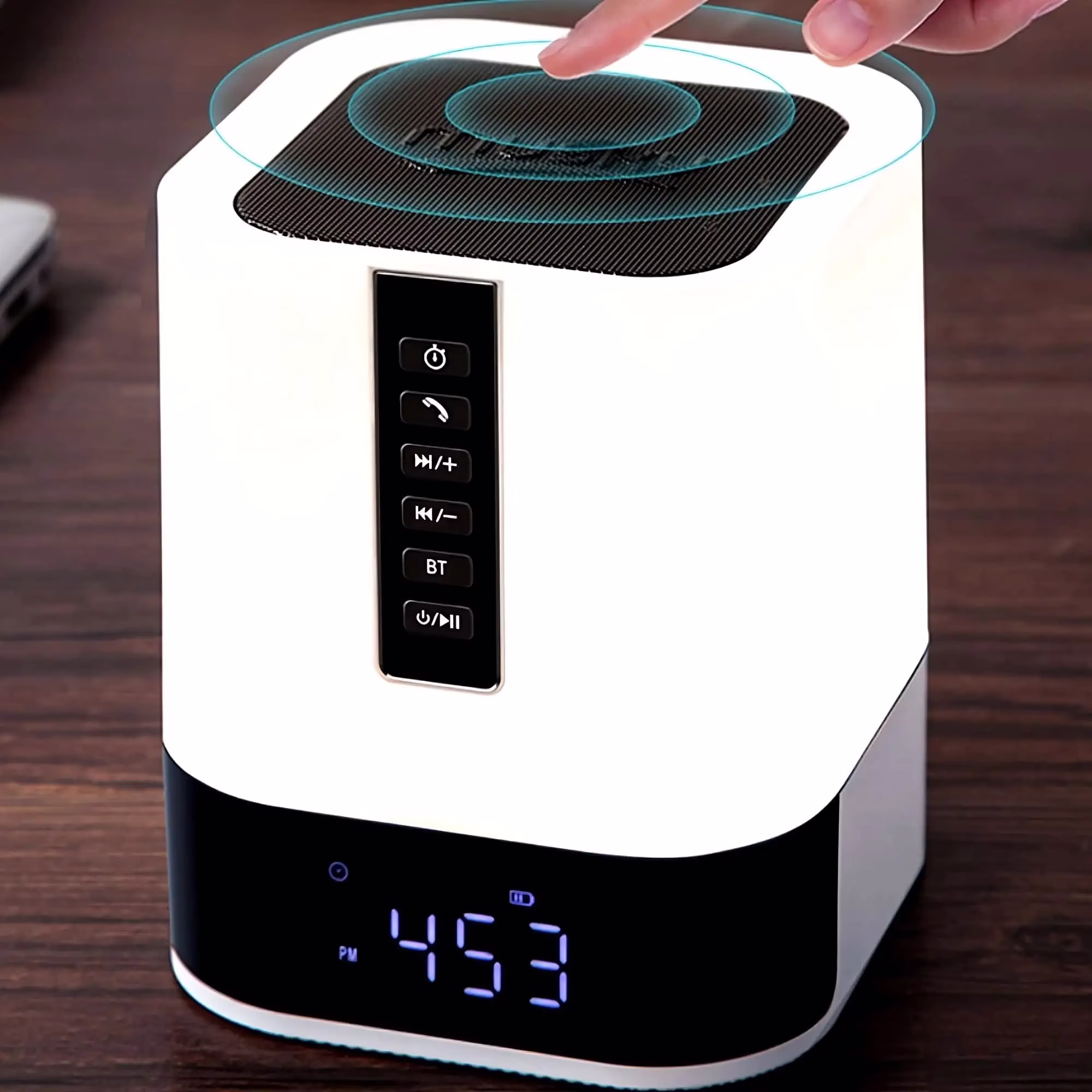 Lampe-de-table-enceinte-bluetooth-1-1.webp Lampe de table enceinte bluetooth – Image 1