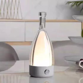 Lampe de table transparente blanche Bottle