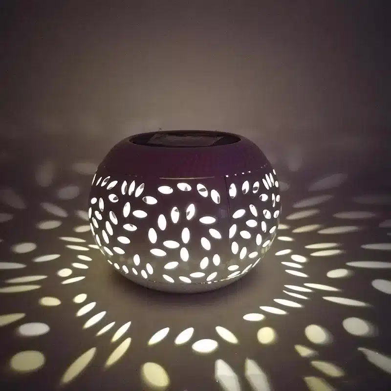 Lampe-solaire-a-poser-LED-blanche1-2.webp Lampe solaire à poser LED Blanche – Image 1